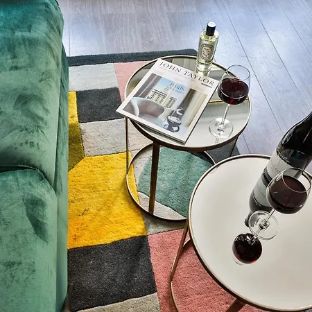 Sweet In Heart Of Between Trains Stations-eurostar -4pers Parigi